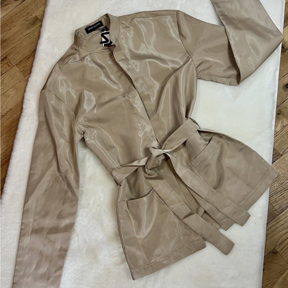 NWT Shane Justin Shiny Beige Transitional Weather Kimono Belted Top Jacket SZ M